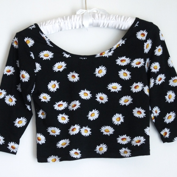 Crop Top Daisy Flower Indie Cottagcore Farmcore - Picture 1 of 8